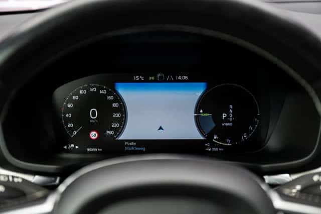 Volvo V60 (2021) thumbnail 16