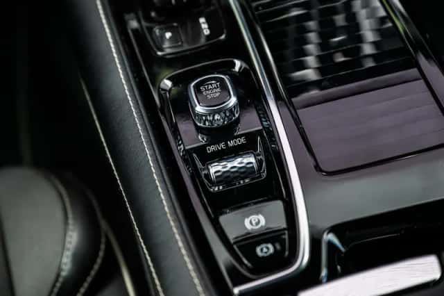 Volvo V60 (2021) thumbnail 25