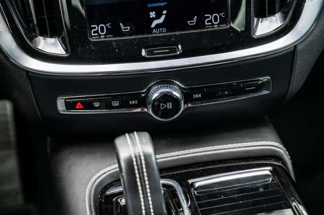 Volvo V60 (2021) thumbnail 27