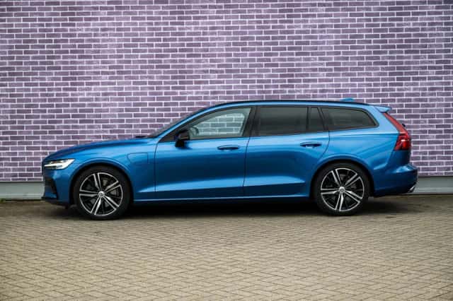Volvo V60 (2021) thumbnail 6