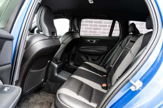 Volvo V60 (2021) thumbnail 10