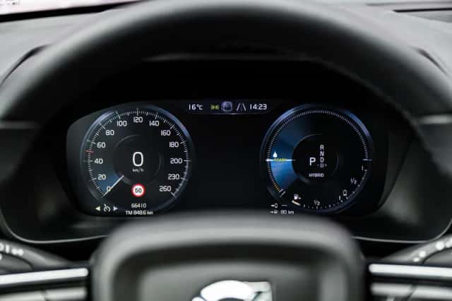 Volvo XC40 (2022) thumbnail 13