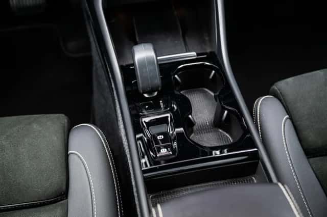 Volvo XC40 (2022) thumbnail 15