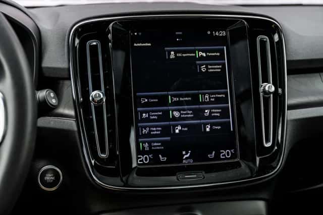 Volvo XC40 (2022) thumbnail 20