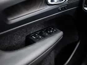 Volvo XC40 thumbnail 24