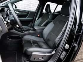 Volvo XC40 thumbnail 7