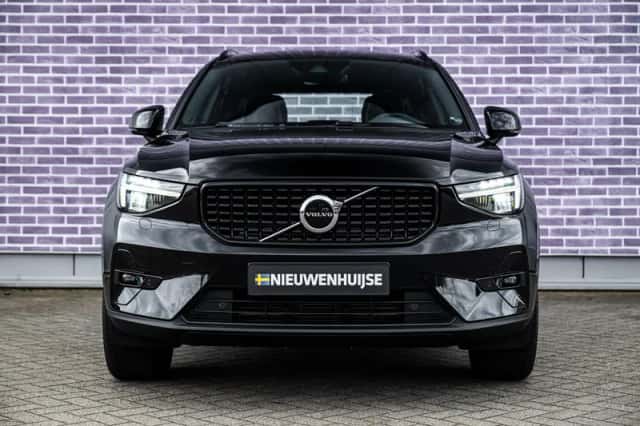 Volvo XC40 (2022) thumbnail 10