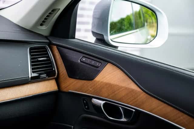 Volvo XC90 (2019) thumbnail 24
