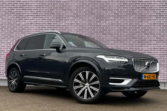 Volvo XC90 (2021) thumbnail 3