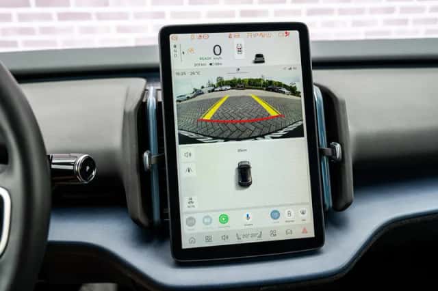 Volvo EX30 (2024) thumbnail 22