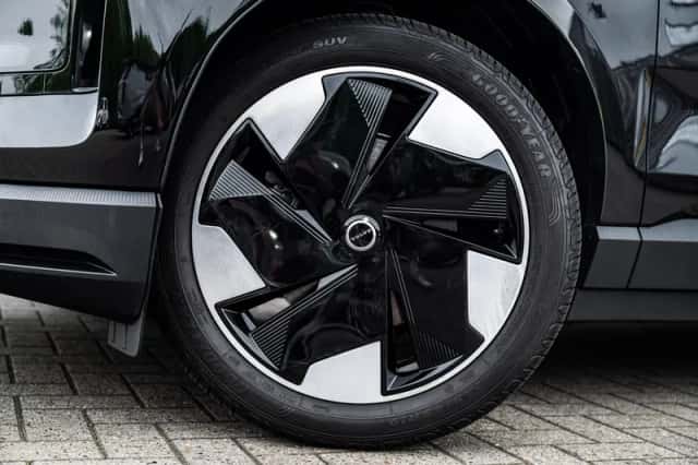 Volvo EX30 (2024) thumbnail 27