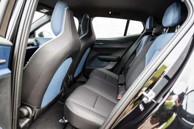 Volvo EX30 (2024) thumbnail 9