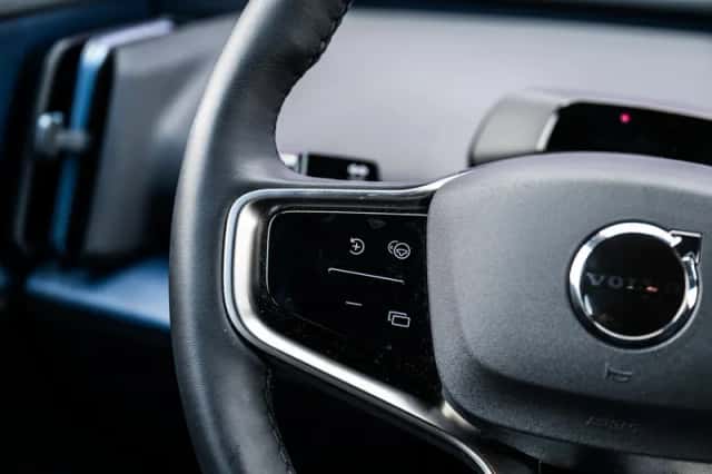 Volvo EX30 (2024) thumbnail 17