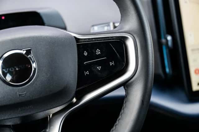 Volvo EX30 (2024) thumbnail 18