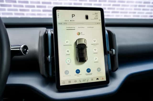 Volvo EX30 (2024) thumbnail 21