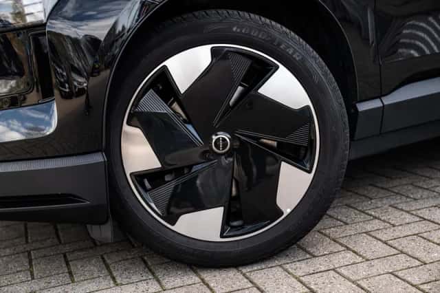Volvo EX30 (2024) thumbnail 26