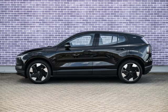Volvo EX30 (2024) thumbnail 5