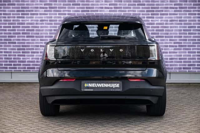 Volvo EX30 (2024) thumbnail 10