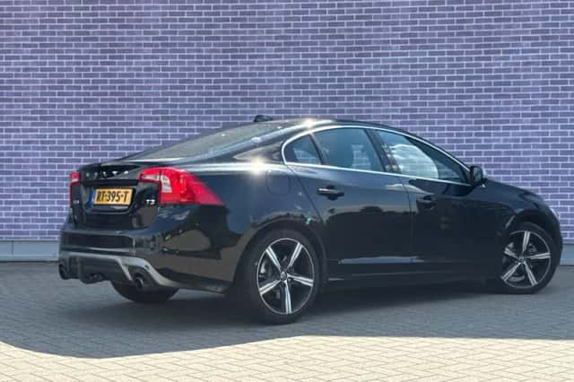 Volvo S60 (2017) thumbnail 3