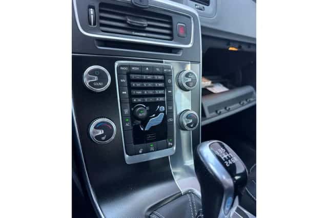 Volvo S60 (2017) thumbnail 4