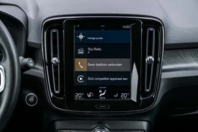 Volvo XC40 (2022) thumbnail 13
