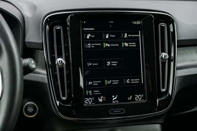 Volvo XC40 (2022) thumbnail 20