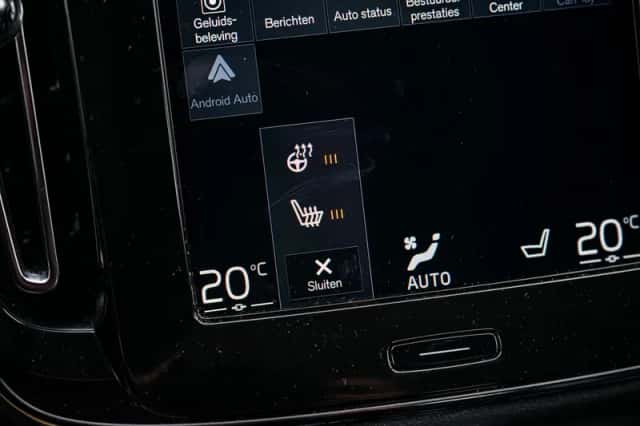 Volvo XC40 (2022) thumbnail 23