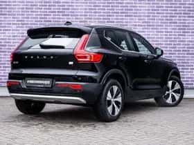 Volvo XC40 thumbnail 4
