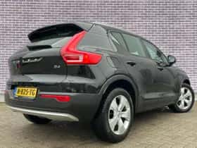Volvo XC40 thumbnail 3