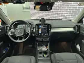 Volvo XC40 thumbnail 4