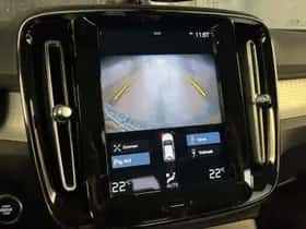 Volvo XC40 thumbnail 6