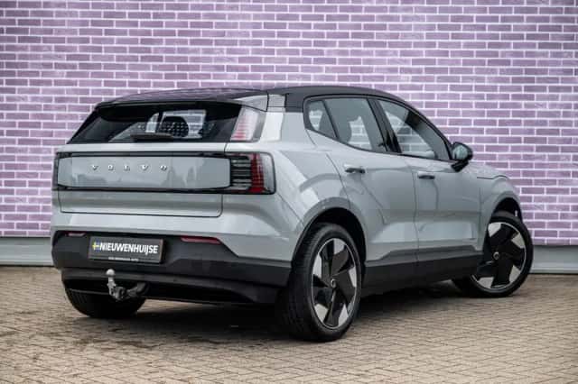 Volvo EX30 (2024) thumbnail 4
