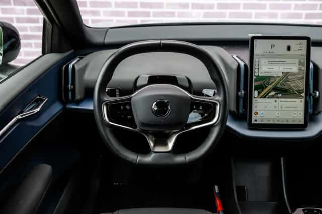 Volvo EX30 (2024) thumbnail 5