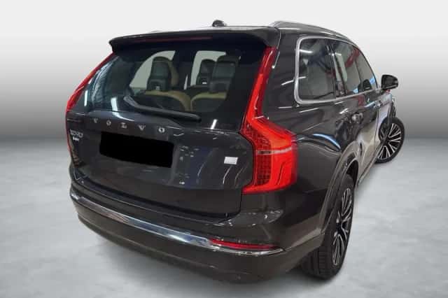 Volvo XC90 (2023) thumbnail 3