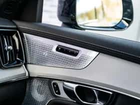 Volvo XC90 thumbnail 23