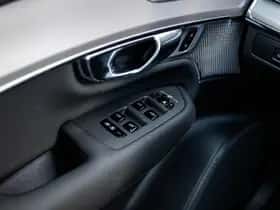Volvo XC90 thumbnail 27