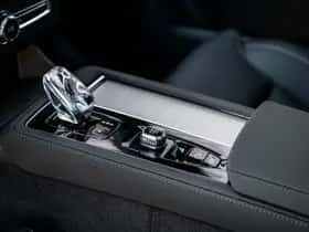 Volvo XC90 thumbnail 32