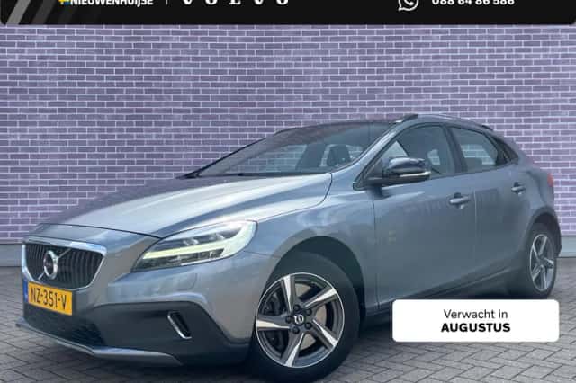 Volvo V40 (2017) thumbnail 1