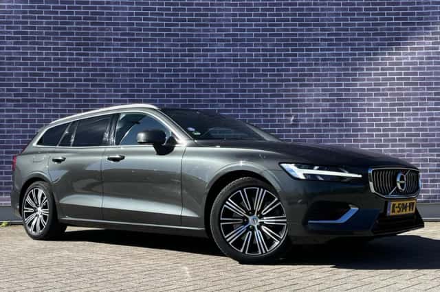 Volvo V60 (2021) thumbnail 5