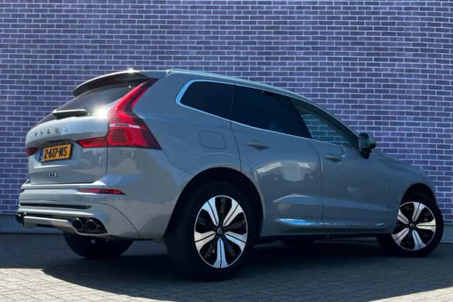 Volvo XC60 (2024) thumbnail 2