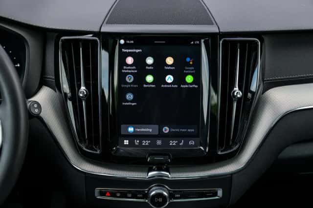 Volvo XC60 (2024) thumbnail 13