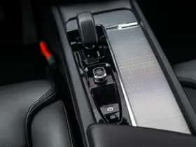 Volvo XC60 (2024) thumbnail 14