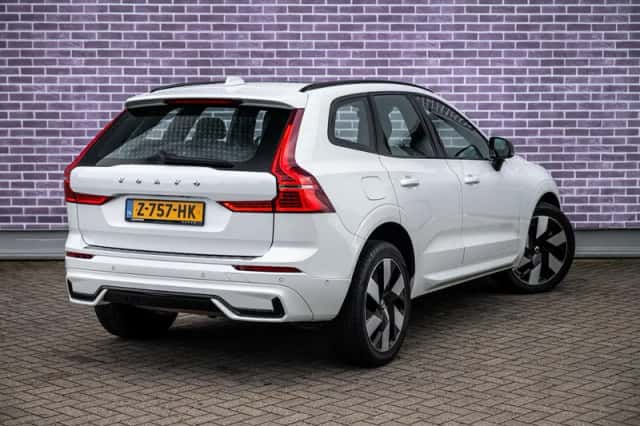 Volvo XC60 (2024) thumbnail 18