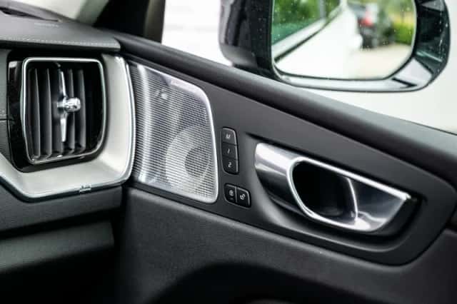 Volvo XC60 (2024) thumbnail 25