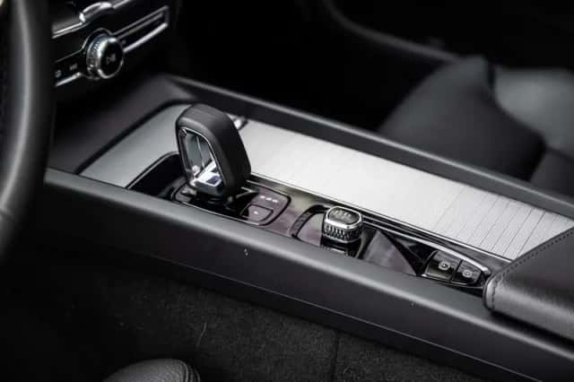 Volvo XC60 (2024) thumbnail 32