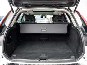 Volvo XC60 (2024) thumbnail 34