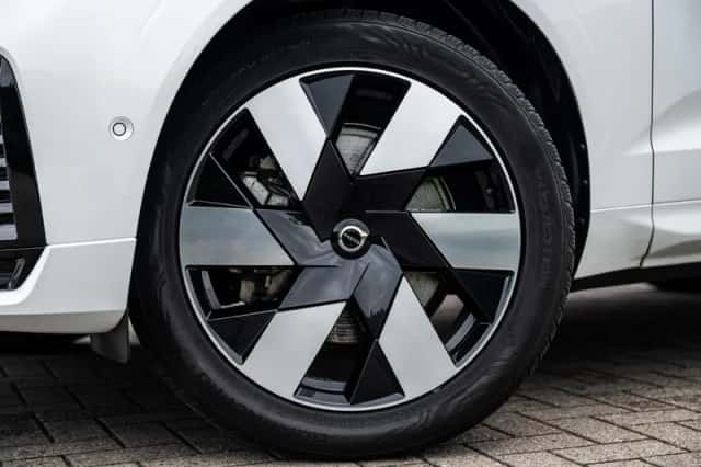 Volvo XC60 (2024) thumbnail 37
