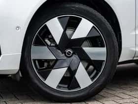 Volvo XC60 (2024) thumbnail 37