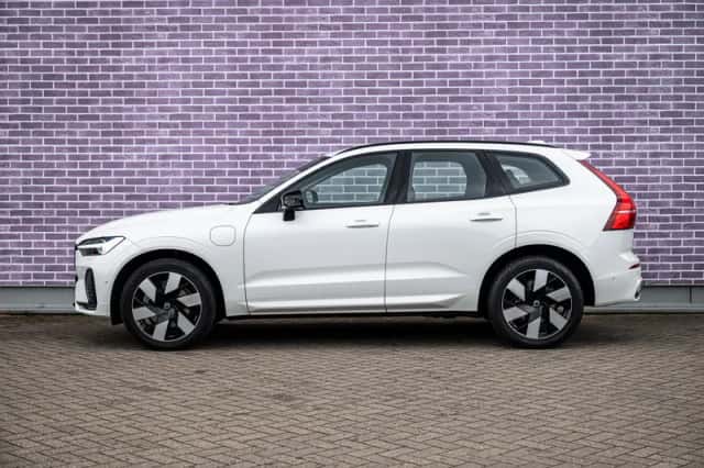 Volvo XC60 (2024) thumbnail 5