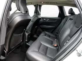 Volvo XC60 (2024) thumbnail 9